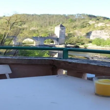 House Le Petit Valentre * Cahors
